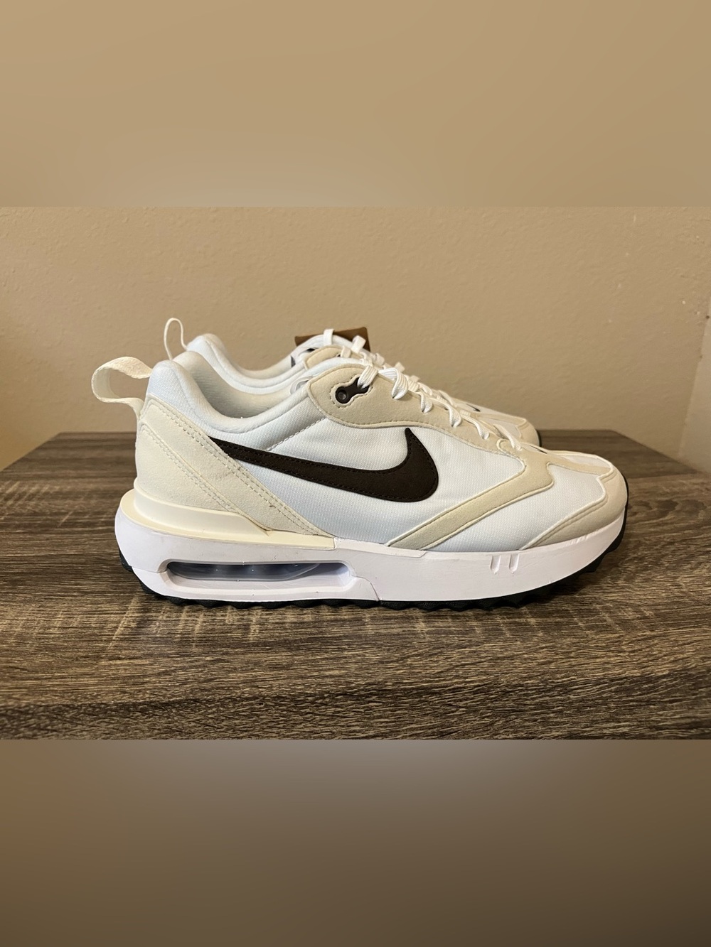 Nike Women’s Airmax White and Brown Low-Top Air-Cushion Sneakers